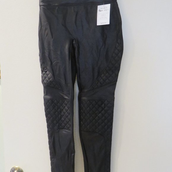 NWT SPANX QUILTED FAUX LEATHER VERY BLACK LEGGINGS - Picture 1 of 10